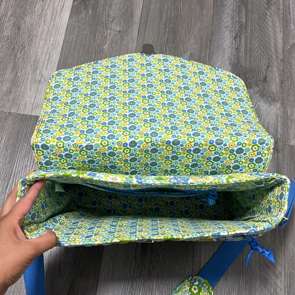 Vera Bradley English Meadow Women’s laptop bag.